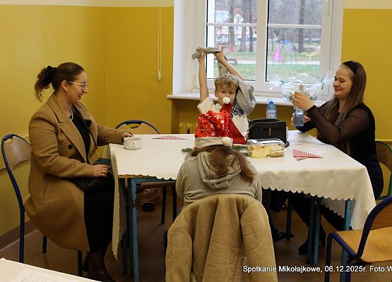 Grafika 28: Rodzinny Kiermasz Świąteczny - Wesołych Mikołajek - fotorelacja z imprezy, cz. II