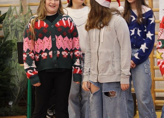 Grafika 34: Rodzinny Kiermasz Świąteczny - Wesołych Mikołajek - fotorelacja z imprezy, cz. II