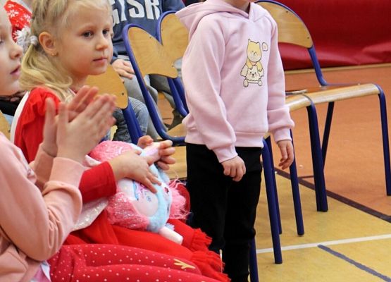 Grafika 40: Rodzinny Kiermasz Świąteczny - Wesołych Mikołajek - fotorelacja z imprezy, cz. II