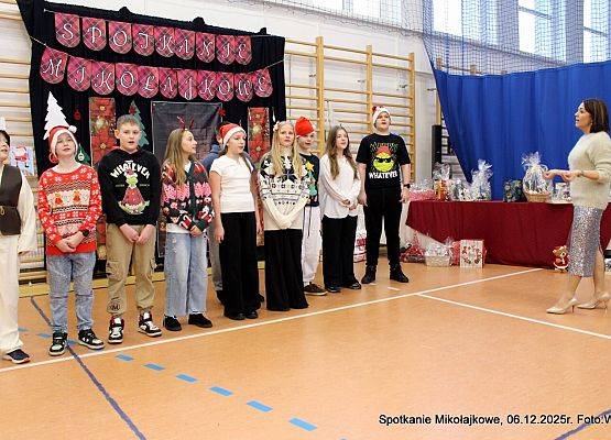 Grafika 16: Rodzinny Kiermasz Świąteczny - Wesołych Mikołajek - fotorelacja z imprezy, cz. III