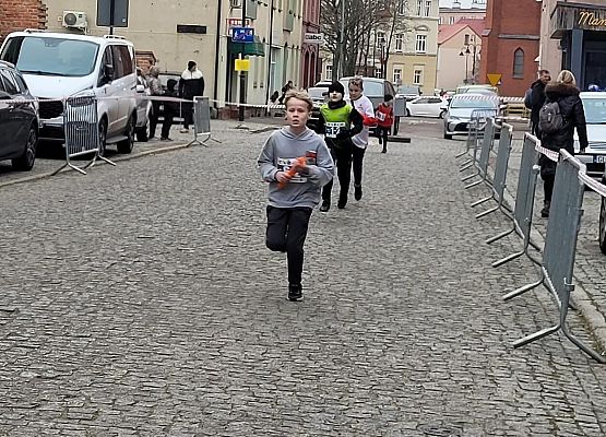 Grafika 9: Kolejny udany start w Biegu Mikołajkowym w Lęborku