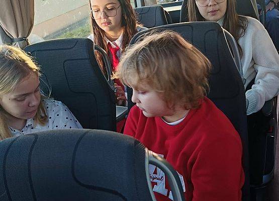 Grafika 4: Wyjazd uczniów klas piątych i szóstych SP Wicko do Teatru Muzycznego w Gdyni