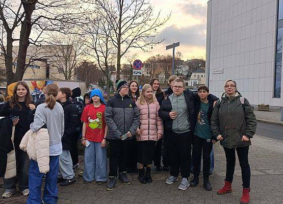 Grafika 10: Wyjazd uczniów klas piątych i szóstych SP Wicko do Teatru Muzycznego w Gdyni