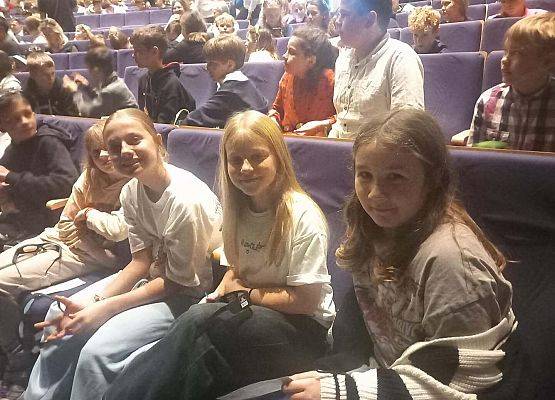 Grafika 22: Wyjazd uczniów klas piątych i szóstych SP Wicko do Teatru Muzycznego w Gdyni