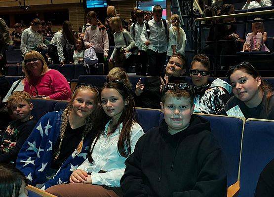 Grafika 23: Wyjazd uczniów klas piątych i szóstych SP Wicko do Teatru Muzycznego w Gdyni