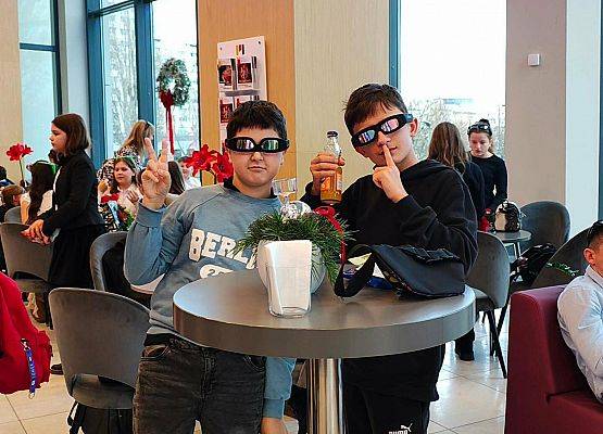 Grafika 27: Wyjazd uczniów klas piątych i szóstych SP Wicko do Teatru Muzycznego w Gdyni