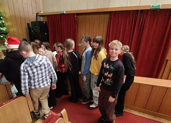 Grafika 7: Wyjazd klas piątych do słupskiej filharmonii