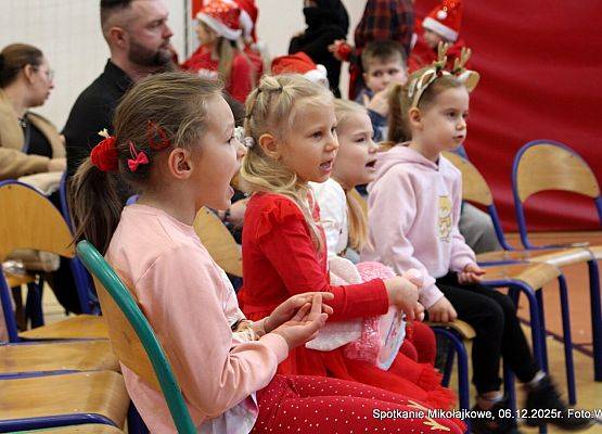 Grafika 39: 2. Fotorelacja z Rodzinnego Kiermaszu Świątecznego, 6 grudnia 2025, cz. II