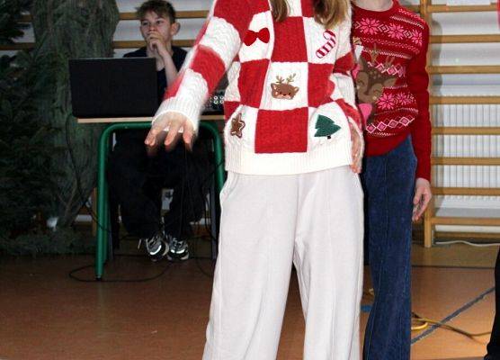 Grafika 43: 2. Fotorelacja z Rodzinnego Kiermaszu Świątecznego, 6 grudnia 2025, cz. II