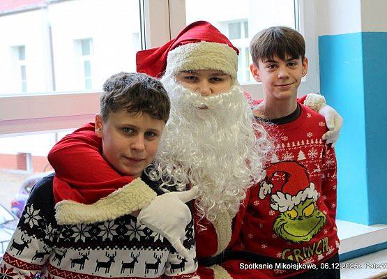 Grafika 49: 2. Fotorelacja z Rodzinnego Kiermaszu Świątecznego, 6 grudnia 2025, cz. II