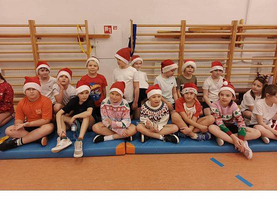 Grafika 4: Turniej Mikołajkowy dla uczniów klas I–III