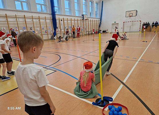 Grafika 9: Turniej Mikołajkowy dla uczniów klas I–III