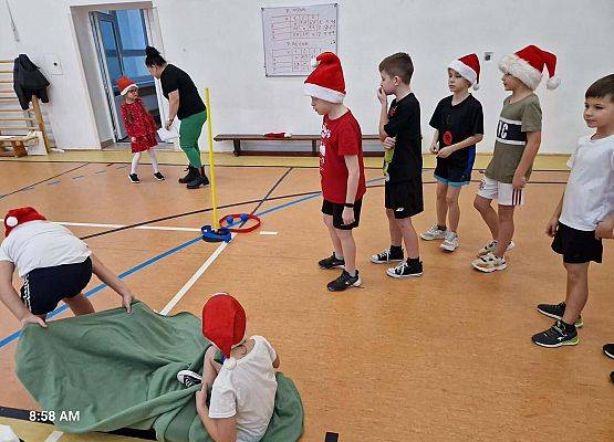 Grafika 12: Turniej Mikołajkowy dla uczniów klas I–III