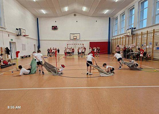 Grafika 27: Turniej Mikołajkowy dla uczniów klas I–III