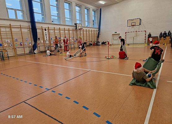 Grafika 38: Turniej Mikołajkowy dla uczniów klas I–III