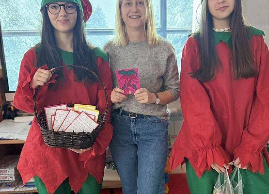 Grafika 9: Świąteczna niespodzianka w naszej szkole!