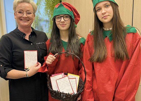 Grafika 12: Świąteczna niespodzianka w naszej szkole!