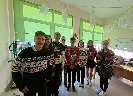 Grafika 1: Dzień Świątecznego Sweterka