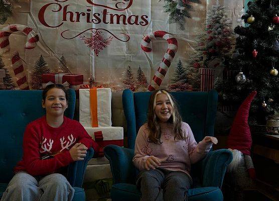 Grafika 12: Dzień Świątecznego Sweterka