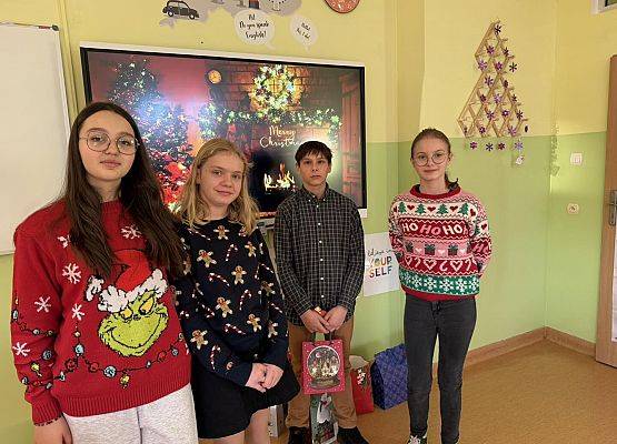 Grafika 32: Wigilie klasowe 2025