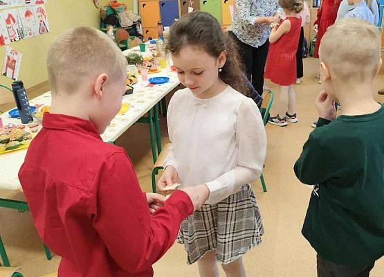 Grafika 38: Wigilie klasowe 2025