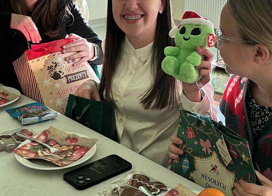 Grafika 46: Wigilie klasowe 2025