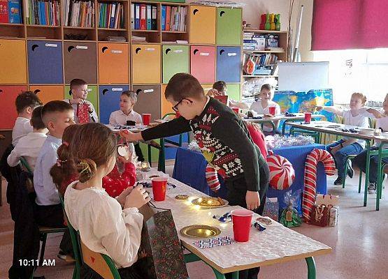 Grafika 70: Wigilie klasowe 2025