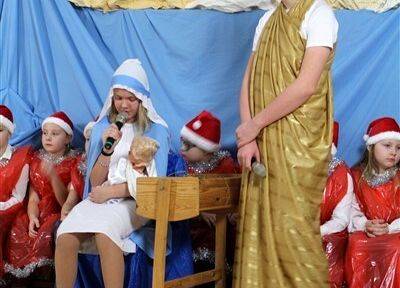 Grafika 16: Szkolne jasełka