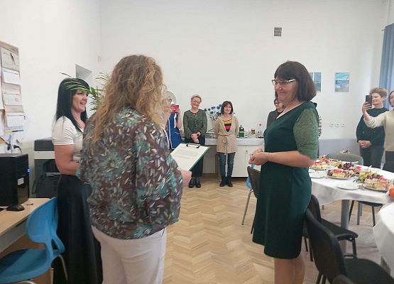 Grafika 4: Pani Bernadeta Czerwionka odchodzi na emeryturę