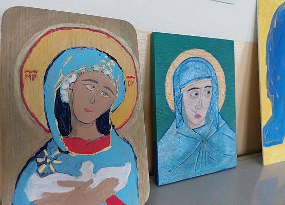 Grafika 7: Wystawa ikon, wykonanych na plastyce przez naszych uczniów