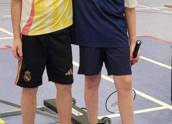 Grafika 2: Świetny występ naszych uczniów w Turnieju Badmintona o Puchar Dyrektora SP Łeba