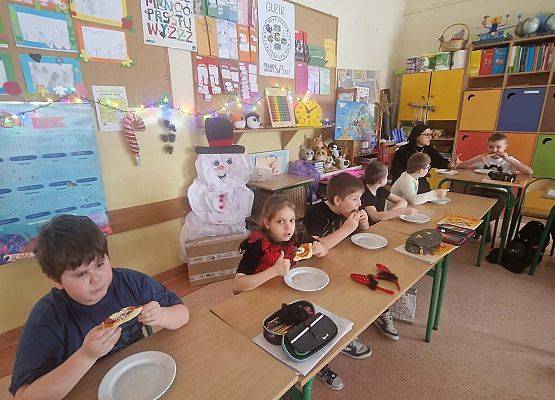 Grafika 19: Dzień Pizzy w klasach IIIA i IIIB