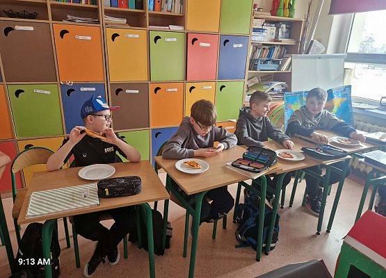 Grafika 20: Dzień Pizzy w klasach IIIA i IIIB