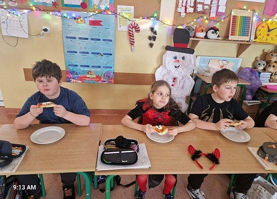 Grafika 22: Dzień Pizzy w klasach IIIA i IIIB