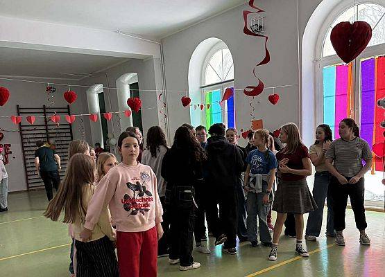 Grafika 5: Dyskoteka walentynkowa