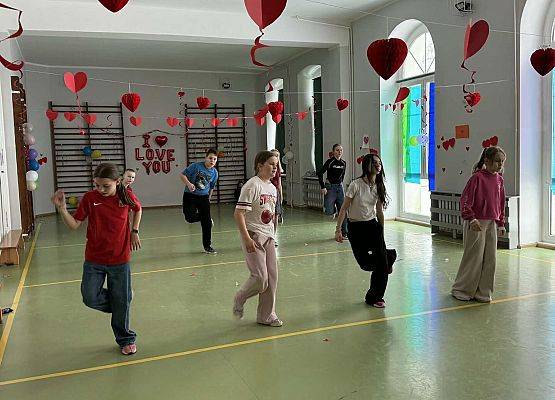 Grafika 12: Dyskoteka walentynkowa