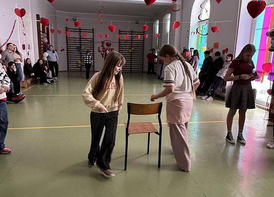 Grafika 14: Dyskoteka walentynkowa