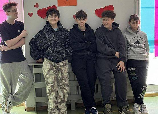 Grafika 21: Dyskoteka walentynkowa