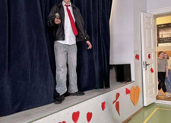 Grafika 28: Dyskoteka walentynkowa