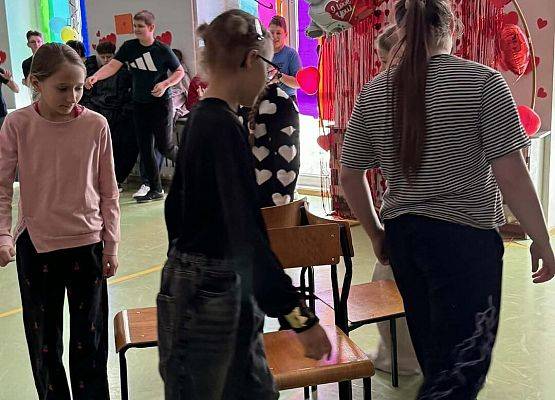 Grafika 29: Dyskoteka walentynkowa