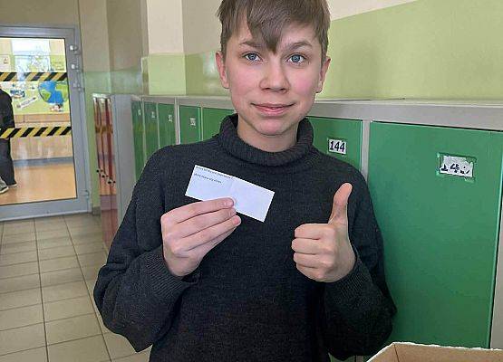 Grafika 8: Szkolne obchody Międzynarodowego Dnia Języka Ojczystego