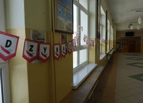 Grafika 2: Szkolne obchody Międzynarodowego Dnia Języka Ojczystego