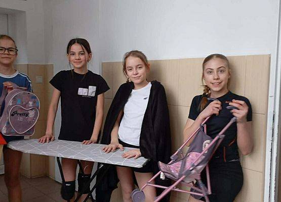 Grafika 33: Dzień Losowego Przedmiotu w naszej szkole