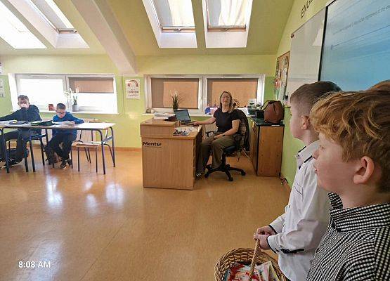 Grafika 9: Życzenia Małego Samorządu klas I-III z okazji Dnia Kobiet