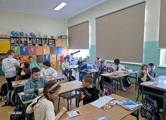 Grafika 10: Życzenia Małego Samorządu klas I-III z okazji Dnia Kobiet