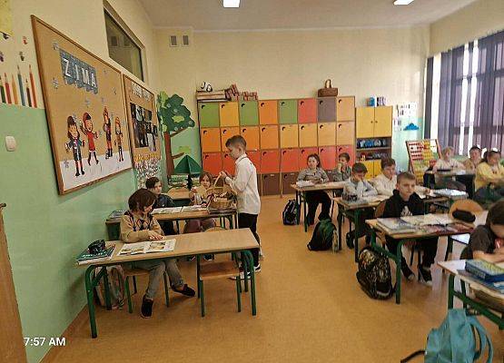 Grafika 12: Życzenia Małego Samorządu klas I-III z okazji Dnia Kobiet
