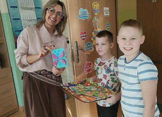 Grafika 8: Dzień Kobiet w świetlicy szkolnej