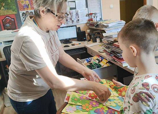 Grafika 15: Dzień Kobiet w świetlicy szkolnej