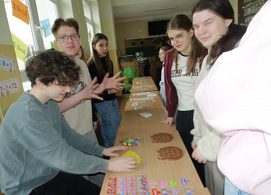 Grafika 17: Obchody Międzynarodowego Dnia Matematyki w naszej szkole, 12.03.2026