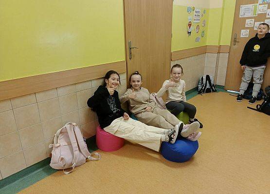 Grafika 3: Podziękowania dla naszych darczyńców za zakup puf